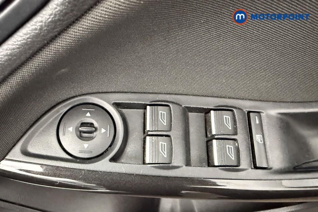 Ford Focus Titanium Manual Petrol Hatchback - Stock Number (1638832) - 13th supplementary image