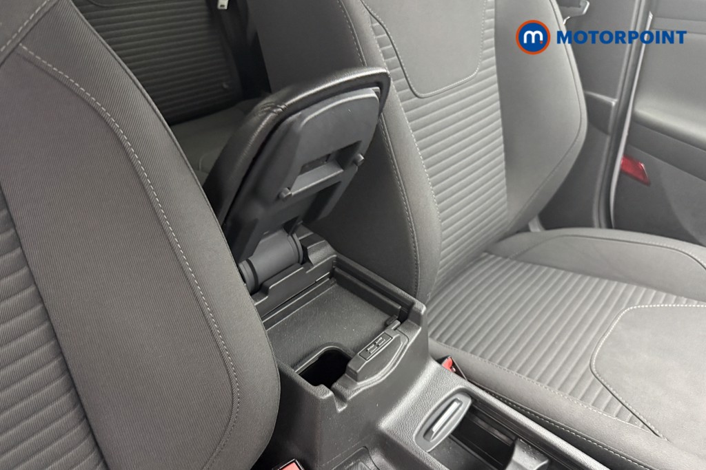Ford Focus Titanium Manual Petrol Hatchback - Stock Number (1638832) - 17th supplementary image