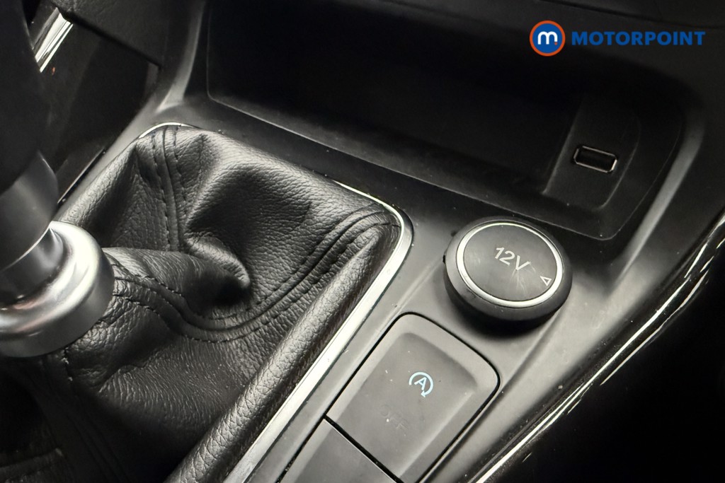 Ford Focus Titanium Manual Petrol Hatchback - Stock Number (1638832) - 23rd supplementary image