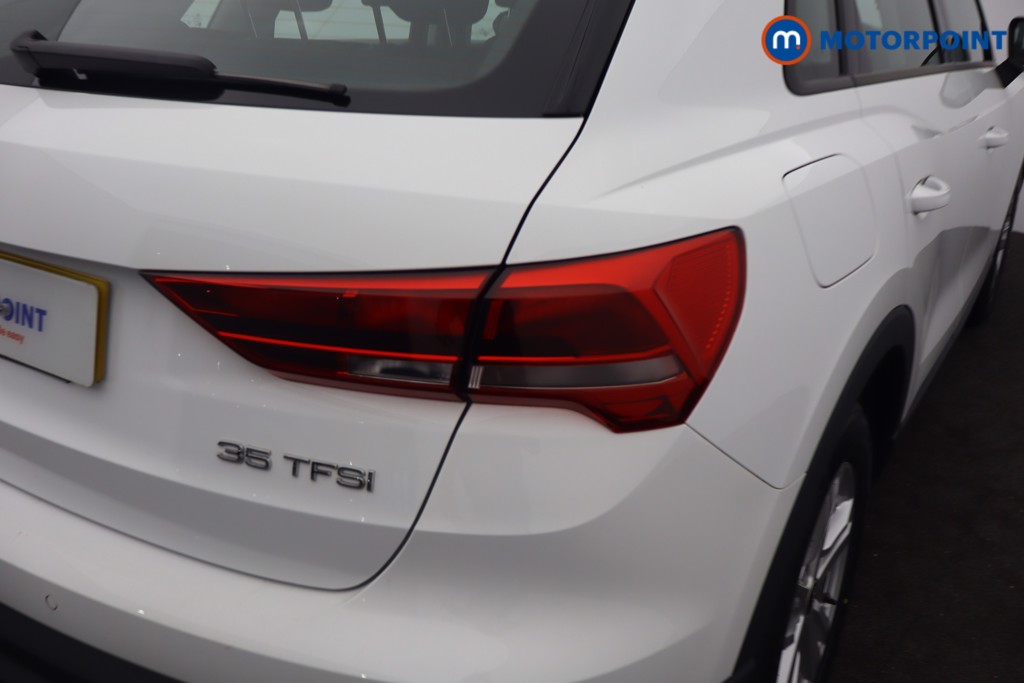 Audi Q3 Technik Manual Petrol SUV - Stock Number (1640399) - 3rd supplementary image
