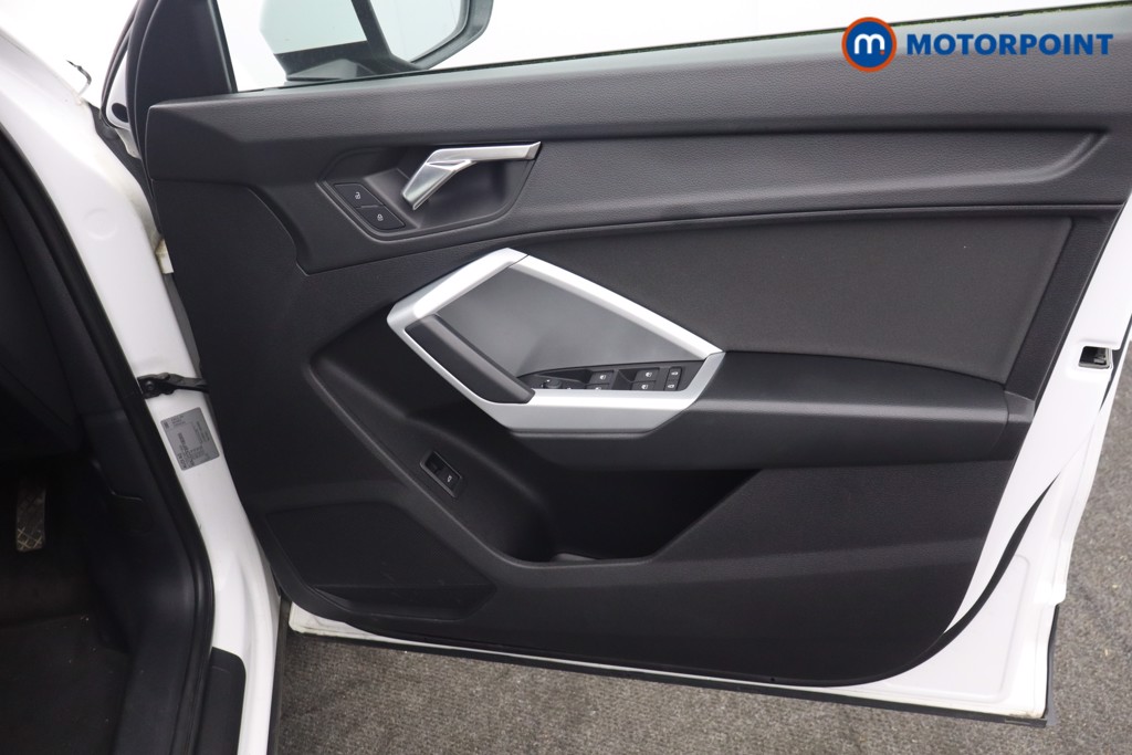 Audi Q3 Technik Manual Petrol SUV - Stock Number (1640399) - 9th supplementary image