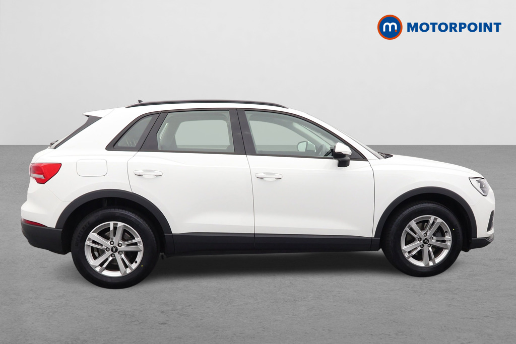 Audi Q3 Technik Manual Petrol SUV - Stock Number (1640399) - Drivers side