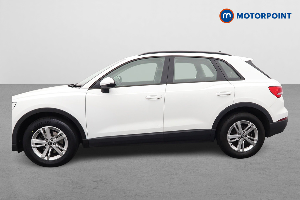 Audi Q3 Technik Manual Petrol SUV - Stock Number (1640399) - Passenger side