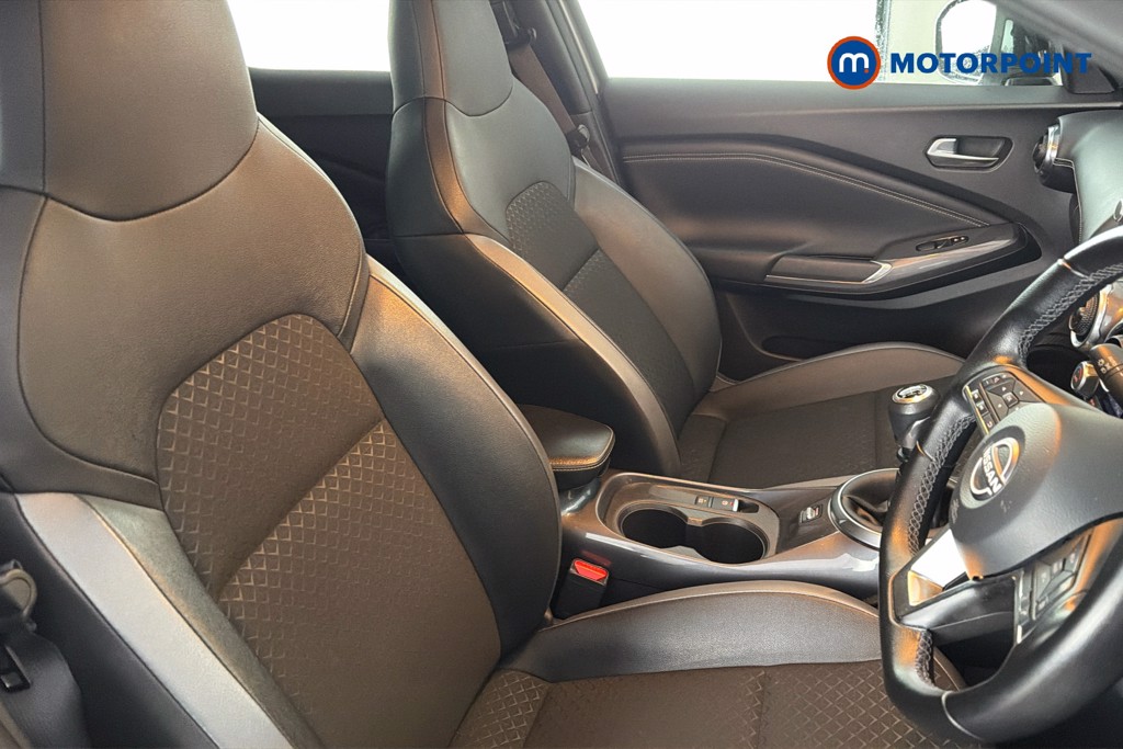 Nissan Juke N-Connecta Manual Petrol SUV - Stock Number (1642358) - 22nd supplementary image