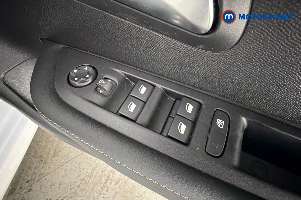 Peugeot 208 Allure Manual Petrol Hatchback - Stock Number (1642491) - 20th supplementary image