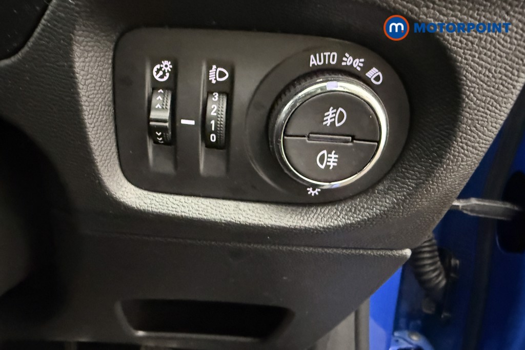 Vauxhall Corsa GS Manual Petrol Hatchback - Stock Number (1644001) - 4th supplementary image