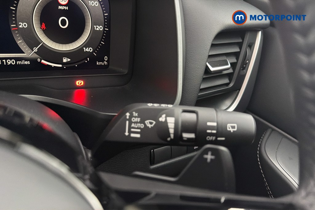 Nissan Qashqai N-Connecta Automatic Petrol SUV - Stock Number (1644895) - 7th supplementary image