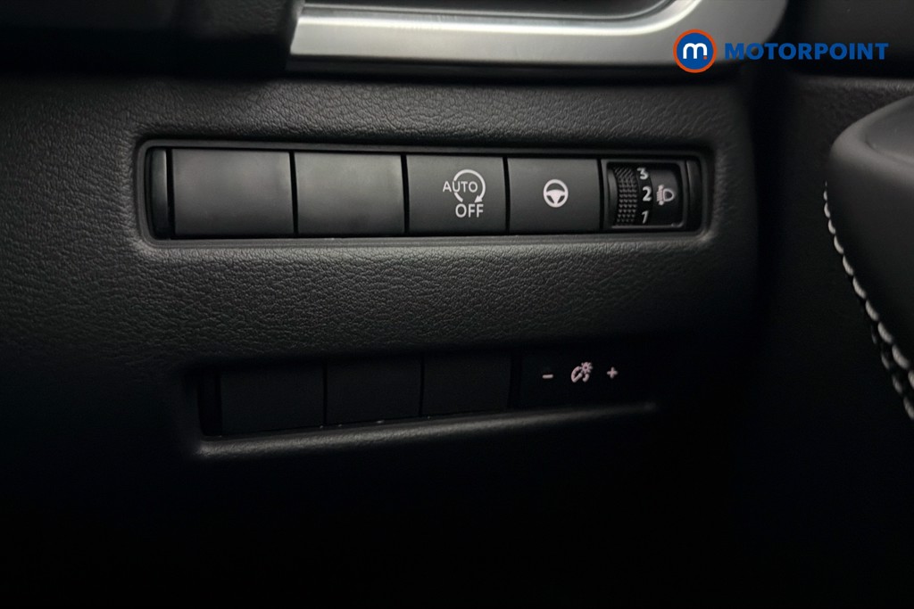Nissan Qashqai N-Connecta Automatic Petrol SUV - Stock Number (1644895) - 18th supplementary image