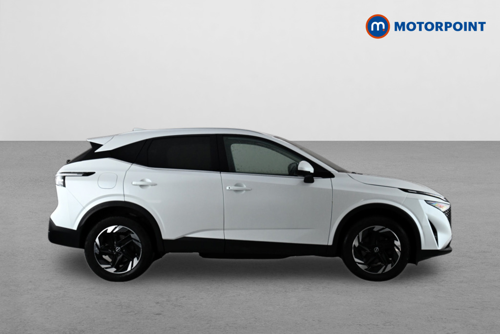Nissan Qashqai N-Connecta Automatic Petrol SUV - Stock Number (1644895) - Drivers side