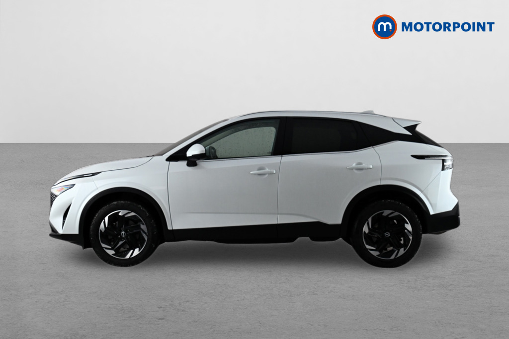 Nissan Qashqai N-Connecta Automatic Petrol SUV - Stock Number (1644895) - Passenger side