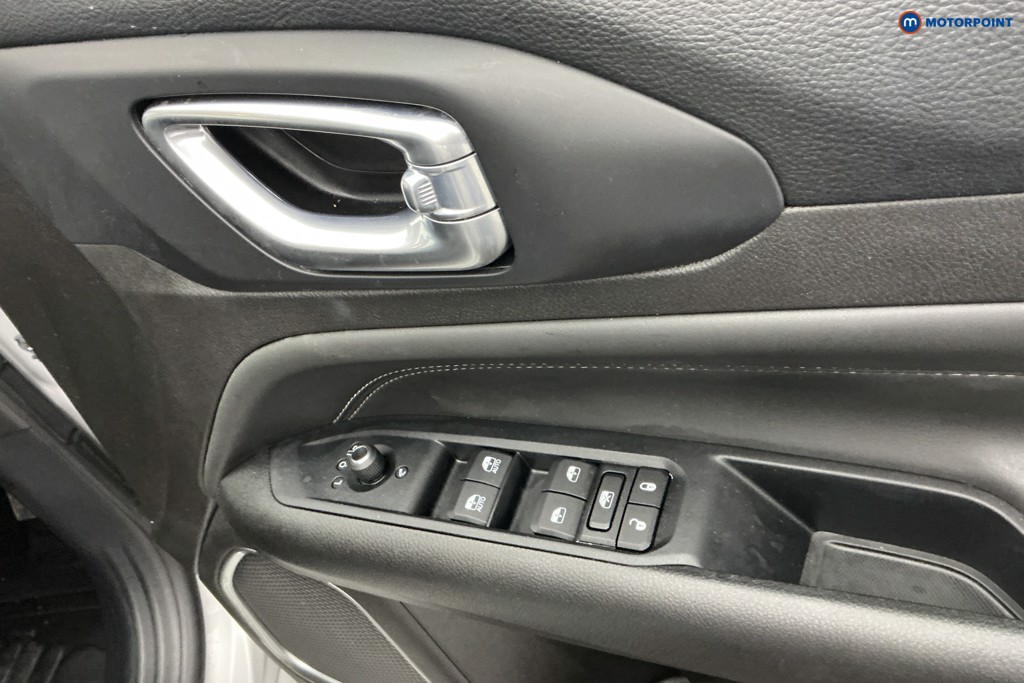 Jeep Compass S Model Automatic Petrol Plug-In Hybrid SUV - Stock Number (1645950) - 23rd supplementary image