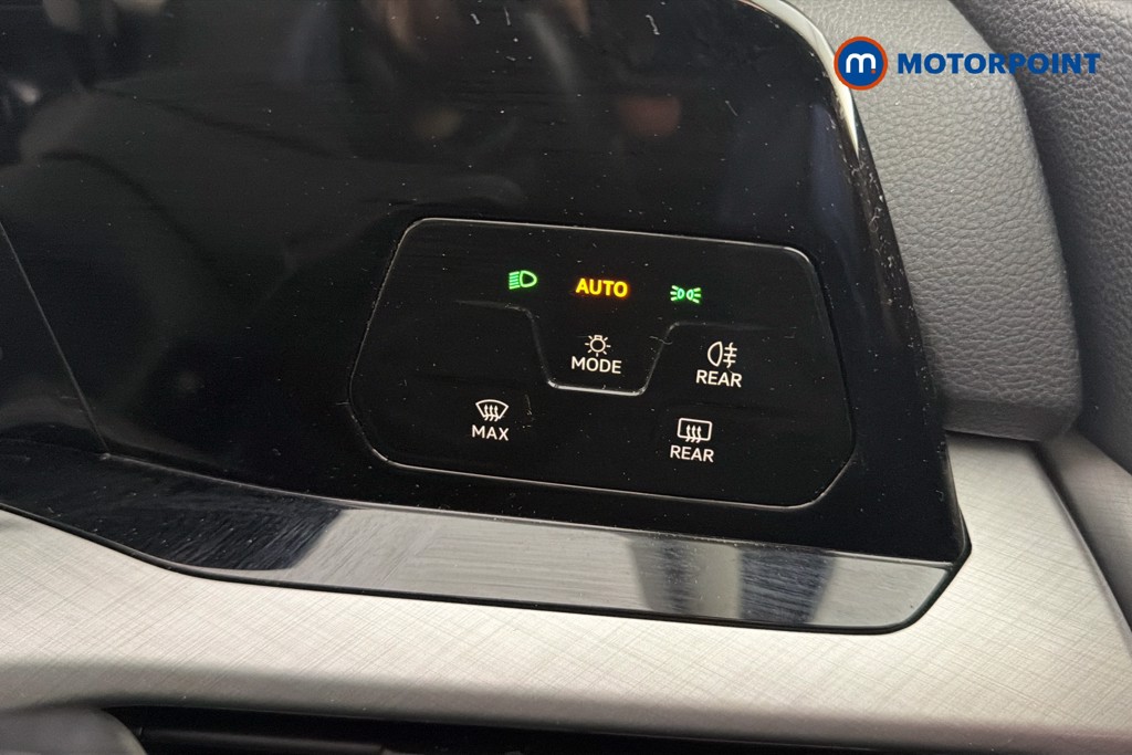 Volkswagen Golf Life Automatic Petrol Estate - Stock Number (1646162) - 18th supplementary image