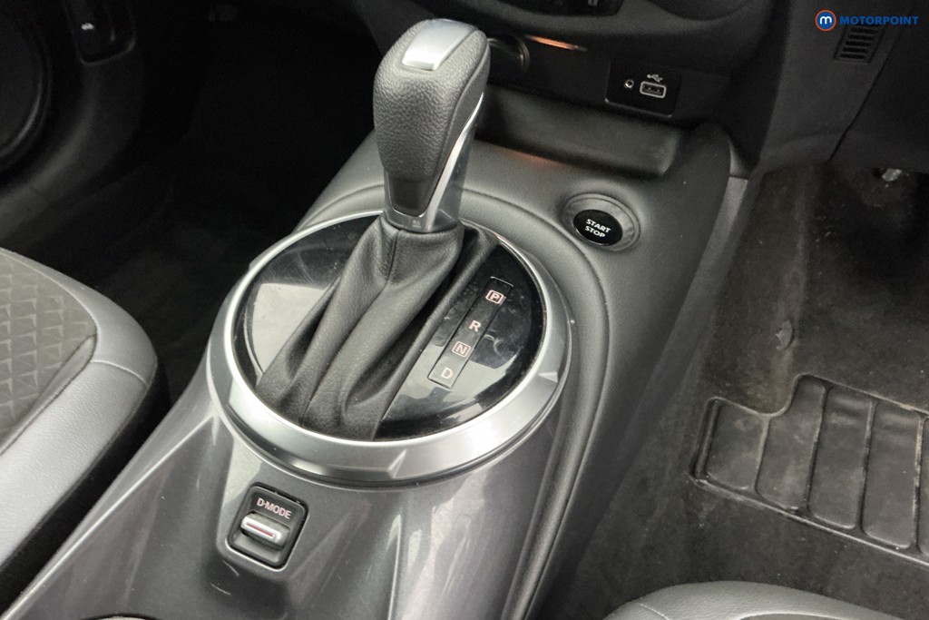 Nissan Juke N-Connecta Automatic Petrol-Electric Hybrid SUV - Stock Number (1646724) - 14th supplementary image