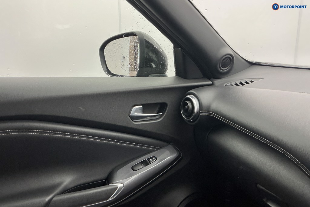 Nissan Juke N-Connecta Automatic Petrol-Electric Hybrid SUV - Stock Number (1646724) - 18th supplementary image