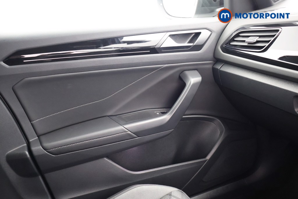 Volkswagen T-Roc Black Edition Automatic Petrol SUV - Stock Number (1646729) - 10th supplementary image