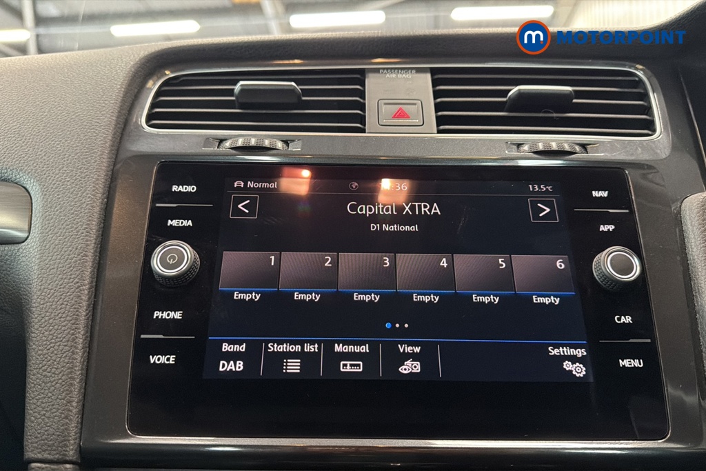Volkswagen Golf SE Manual Petrol Hatchback - Stock Number (1646940) - 8th supplementary image