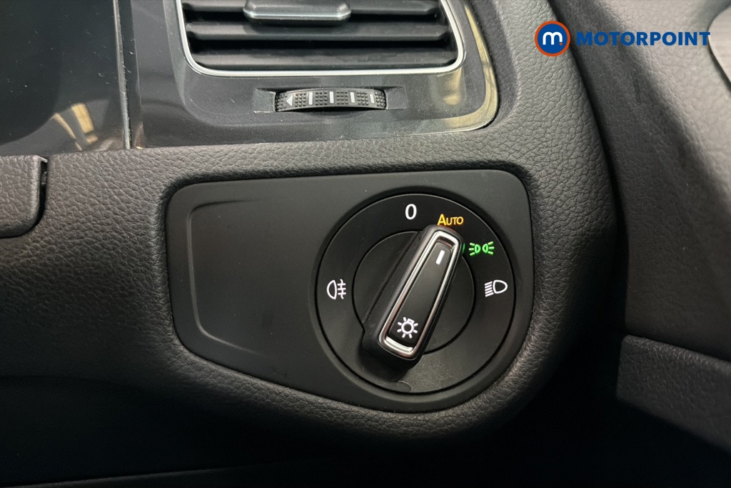Volkswagen Golf SE Manual Petrol Hatchback - Stock Number (1646940) - 11th supplementary image