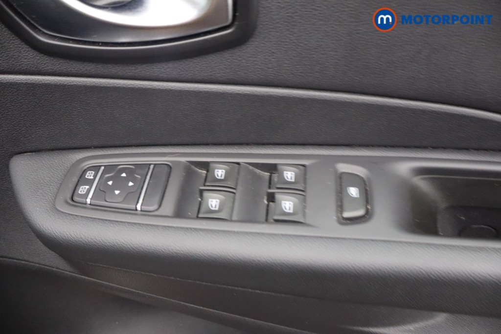 Renault Captur Iconic Automatic Diesel SUV - Stock Number (1647092) - 11th supplementary image