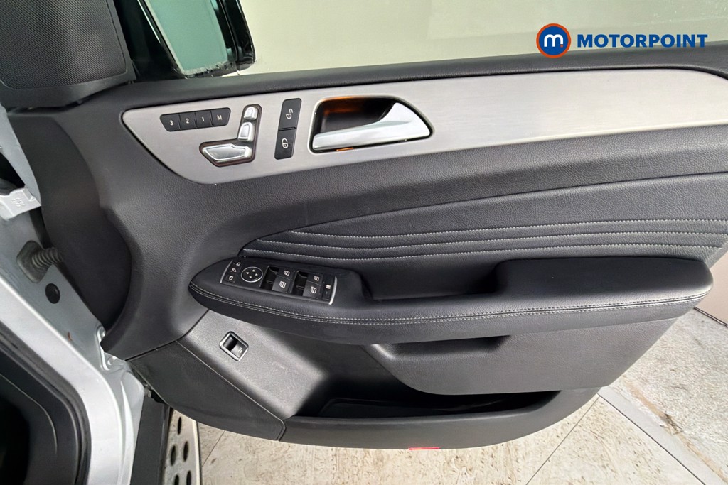 Mercedes-Benz GLE Night Edition Automatic Diesel SUV - Stock Number (1647218) - 19th supplementary image