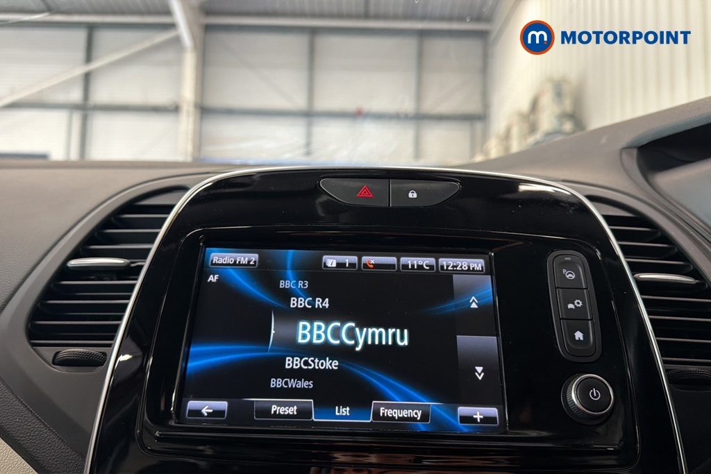 Renault Captur Gt Line Manual Petrol SUV - Stock Number (1647607) - 8th supplementary image