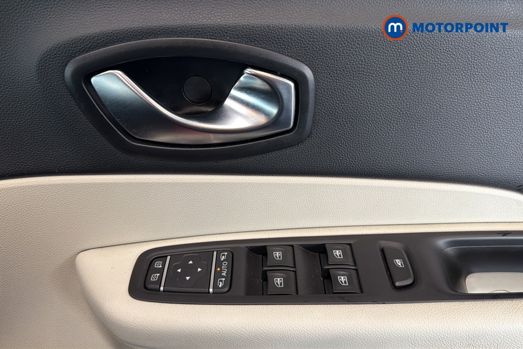 Renault Captur Gt Line Manual Petrol SUV - Stock Number (1647607) - 19th supplementary image