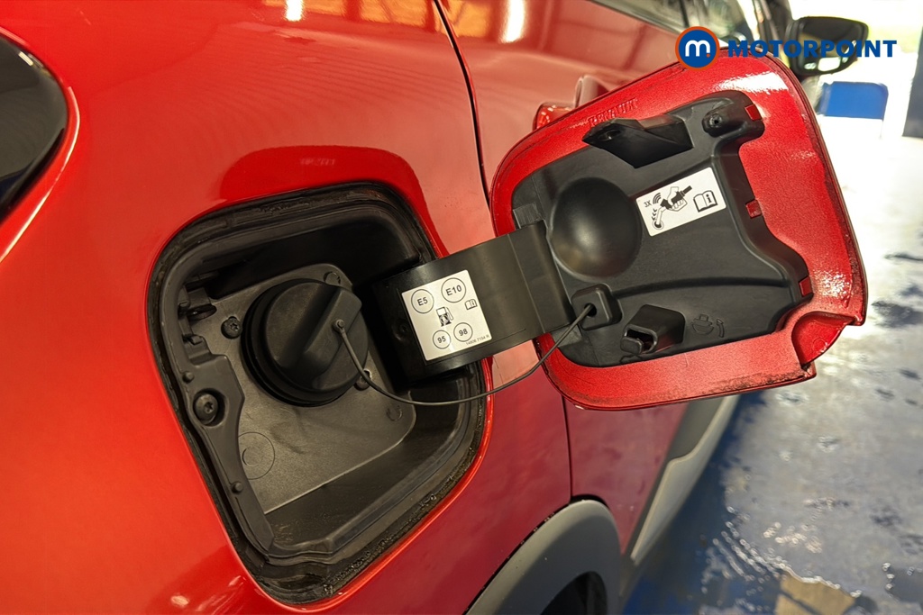 Renault Captur Gt Line Manual Petrol SUV - Stock Number (1647607) - 41st supplementary image