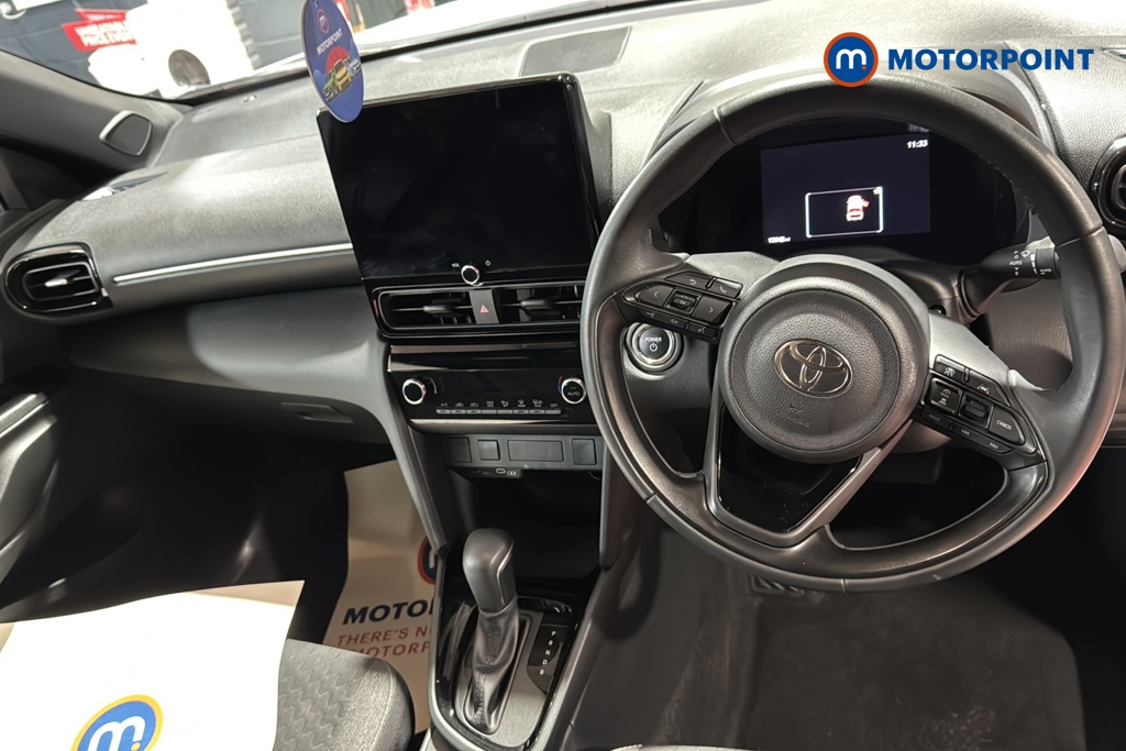 Toyota Yaris Cross Design Automatic Petrol-Electric Hybrid Estate - Stock Number (1647804) - 1st supplementary image