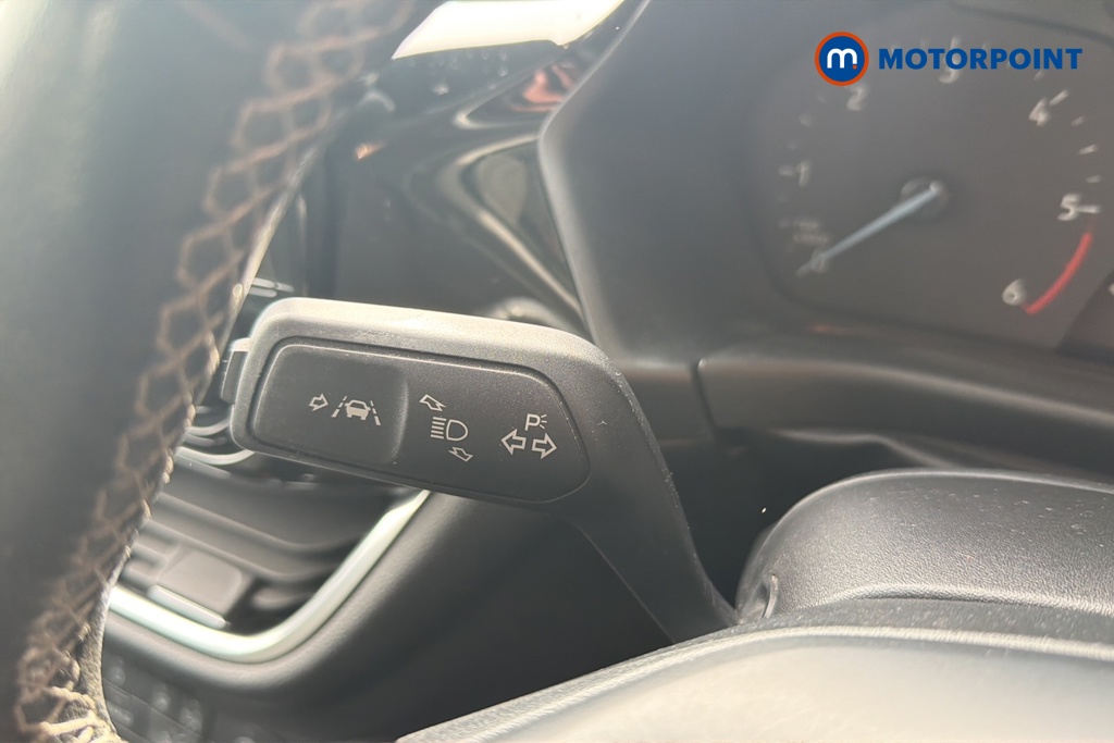 Ford Fiesta Zetec Manual Diesel Hatchback - Stock Number (1648518) - 5th supplementary image