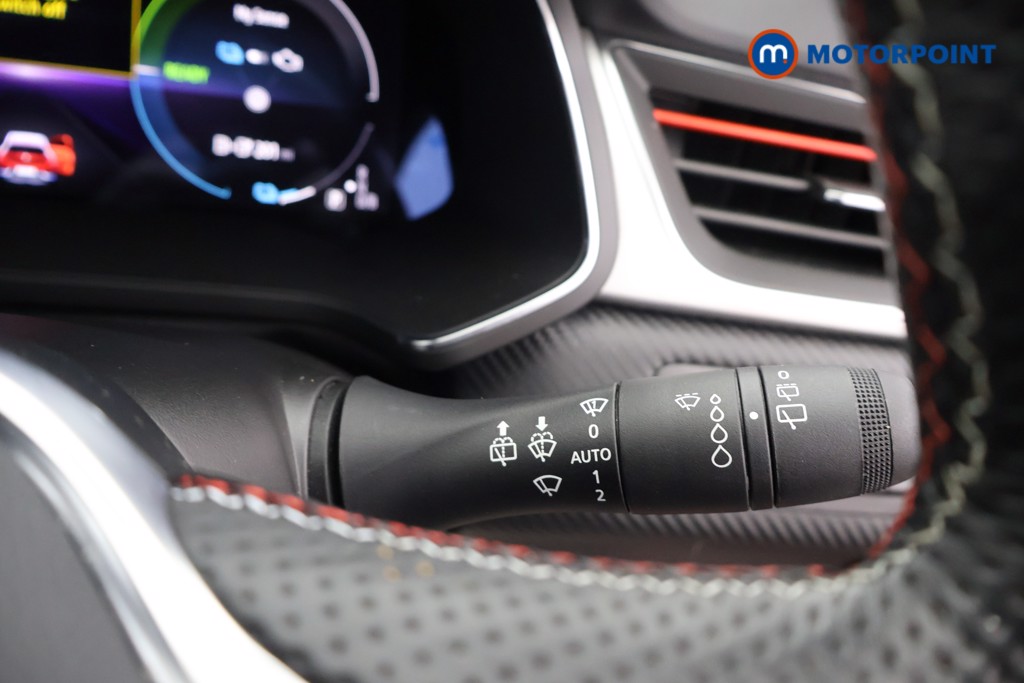 Renault Captur R.S. Line Automatic Petrol Plug-In Hybrid SUV - Stock Number (1648637) - 6th supplementary image