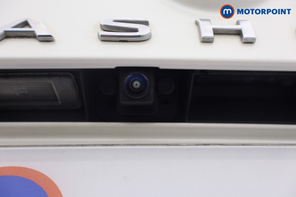 Nissan Qashqai N-Connecta Automatic Petrol SUV - Stock Number (1648766) - 5th supplementary image