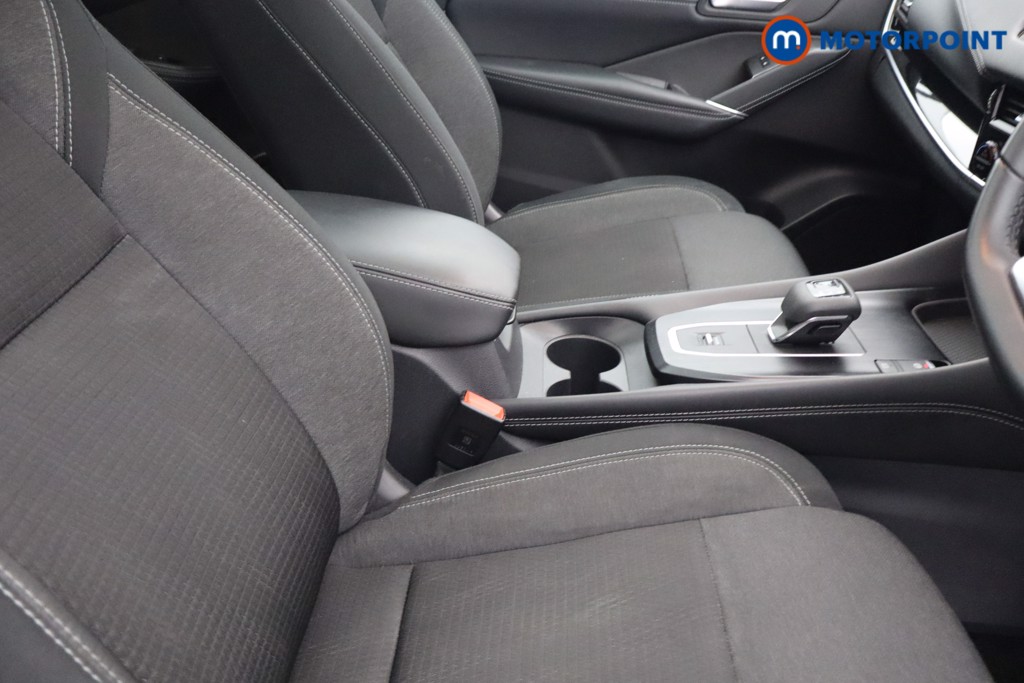 Nissan Qashqai N-Connecta Automatic Petrol SUV - Stock Number (1648766) - 13th supplementary image
