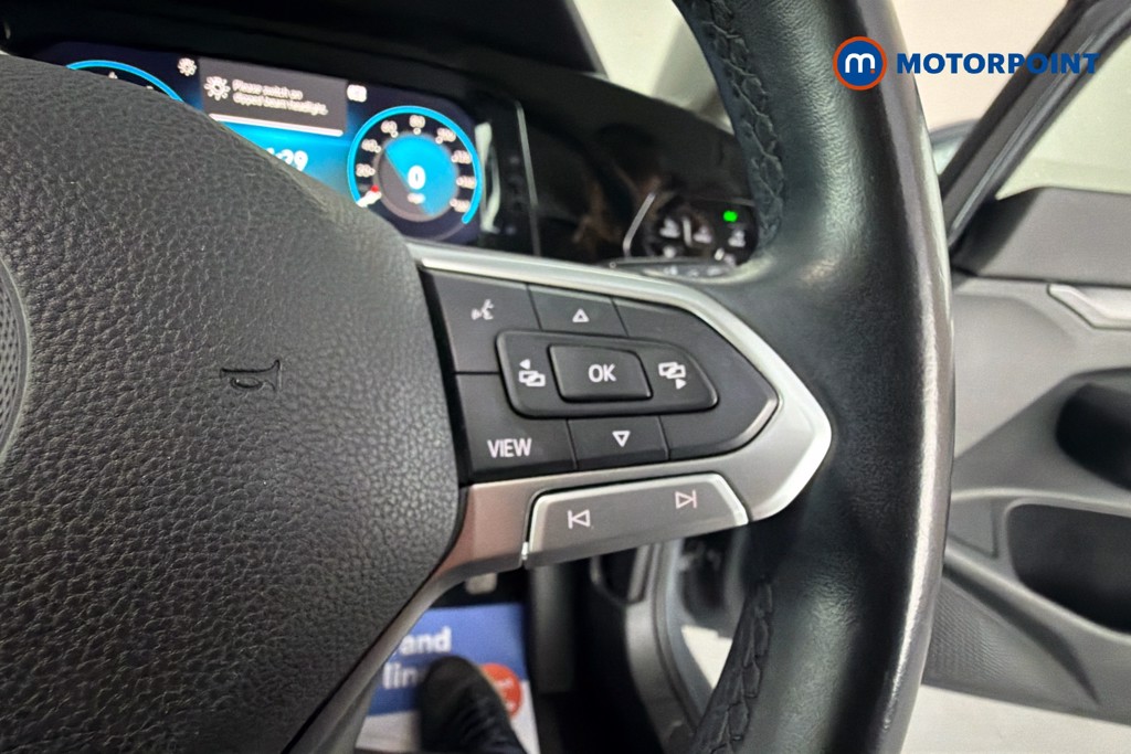 Volkswagen Golf Style Manual Petrol Hatchback - Stock Number (1648943) - 4th supplementary image