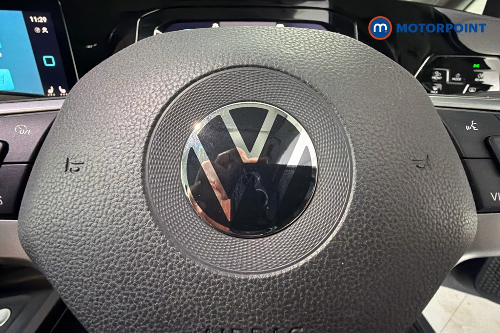 Volkswagen Golf Style Manual Petrol Hatchback - Stock Number (1648943) - 5th supplementary image