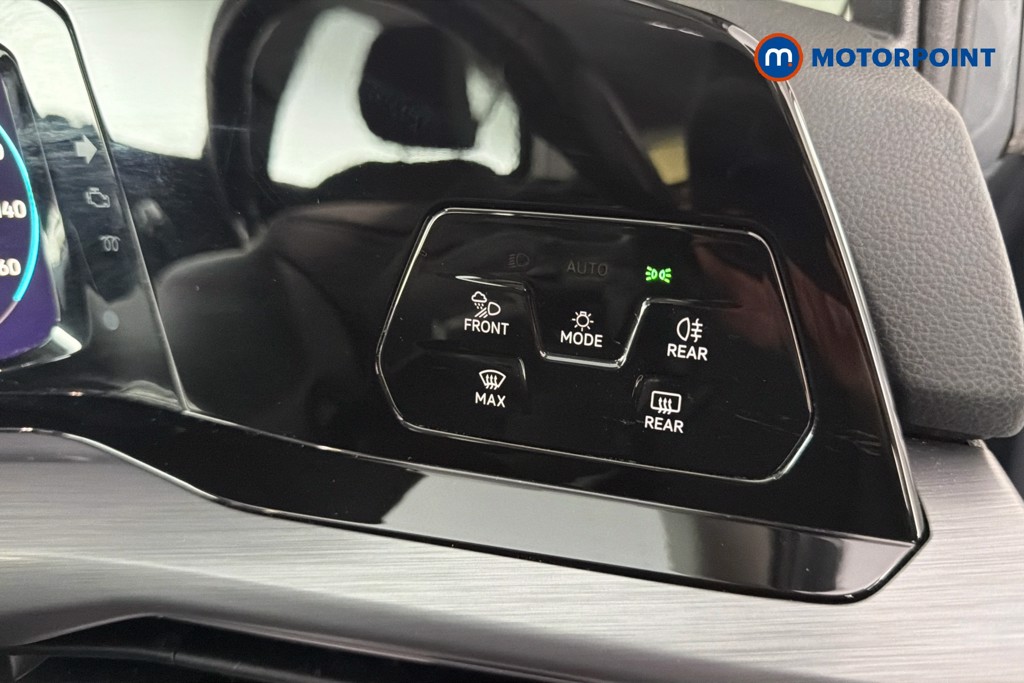Volkswagen Golf Style Manual Petrol Hatchback - Stock Number (1648943) - 18th supplementary image