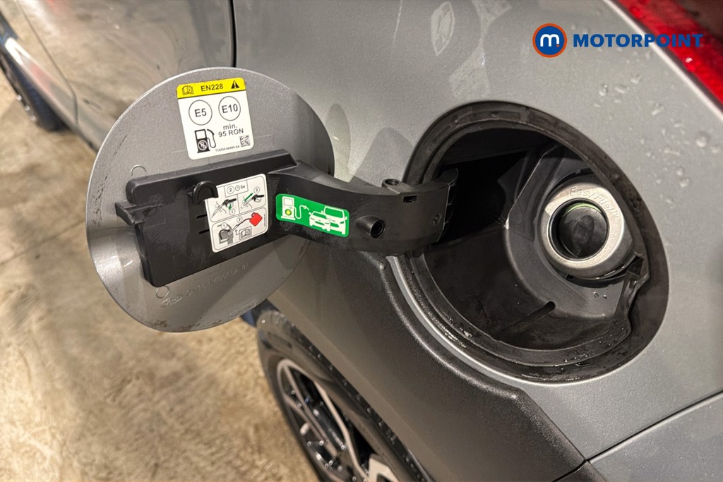 Ford Ecosport Active Manual Petrol SUV - Stock Number (1649568) - 41st supplementary image