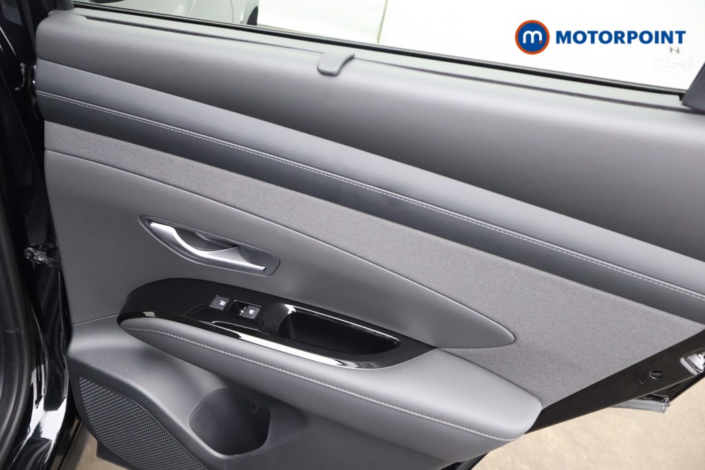 Hyundai Tucson Ultimate Automatic Petrol SUV - Stock Number (1649820) - 17th supplementary image