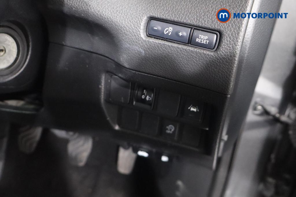 Nissan Qashqai Acenta Premium Manual Petrol SUV - Stock Number (1649864) - 9th supplementary image