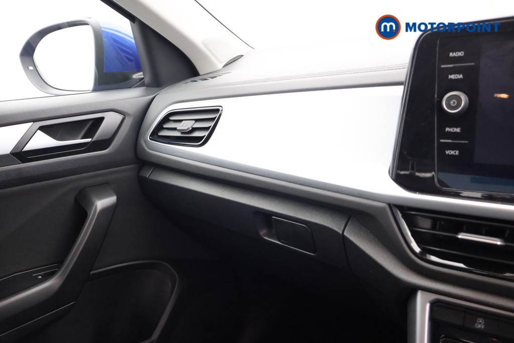 Volkswagen T-Roc Life Manual Petrol SUV - Stock Number (1649962) - 9th supplementary image