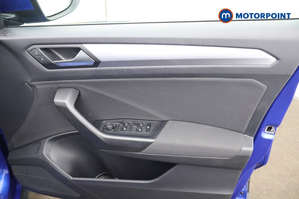 Volkswagen T-Roc Life Manual Petrol SUV - Stock Number (1649962) - 11th supplementary image