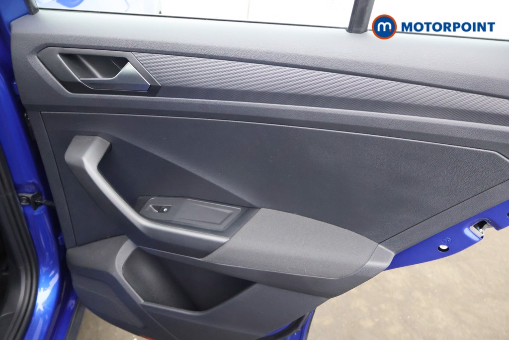 Volkswagen T-Roc Life Manual Petrol SUV - Stock Number (1649962) - 16th supplementary image