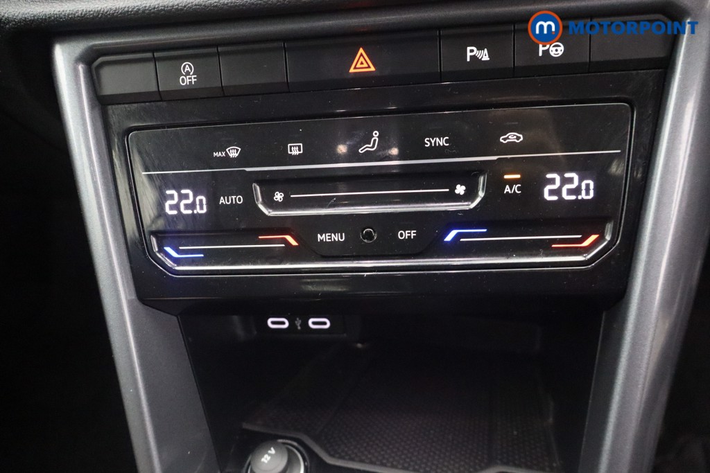 Volkswagen T-Roc Style Manual Petrol SUV - Stock Number (1649963) - 17th supplementary image