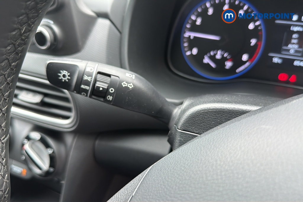 Hyundai Kona Play Edition Manual Petrol SUV - Stock Number (1650082) - 5th supplementary image