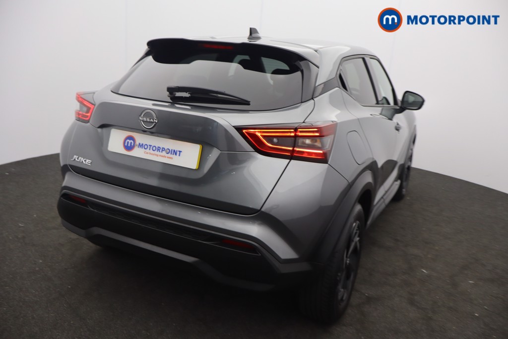 Nissan Juke N-Connecta Automatic Petrol SUV - Stock Number (1650322) - 2nd supplementary image