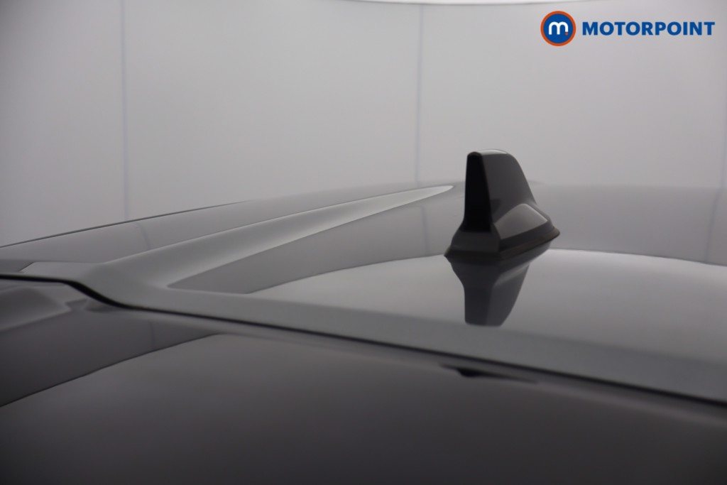 Nissan Juke N-Connecta Automatic Petrol SUV - Stock Number (1650322) - 4th supplementary image
