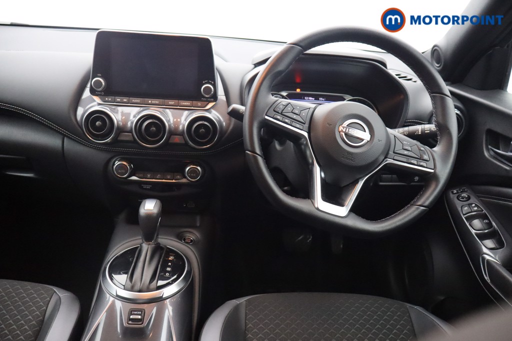 Nissan Juke N-Connecta Automatic Petrol SUV - Stock Number (1650322) - 9th supplementary image