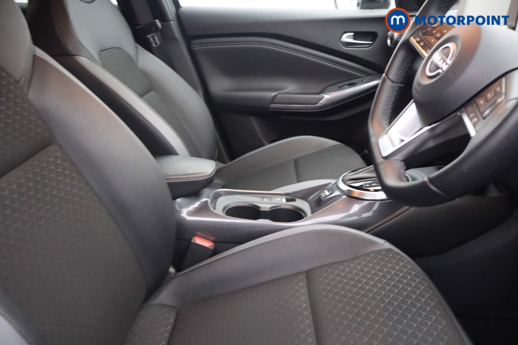 Nissan Juke N-Connecta Automatic Petrol SUV - Stock Number (1650322) - 12th supplementary image