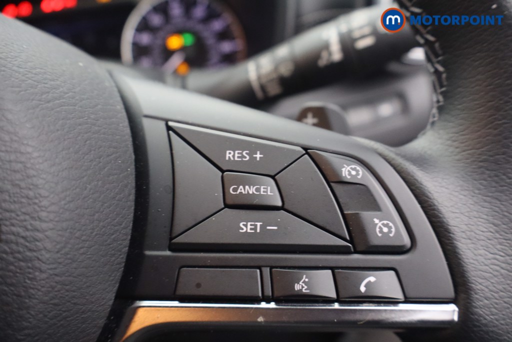 Nissan Juke N-Connecta Automatic Petrol SUV - Stock Number (1650322) - 14th supplementary image