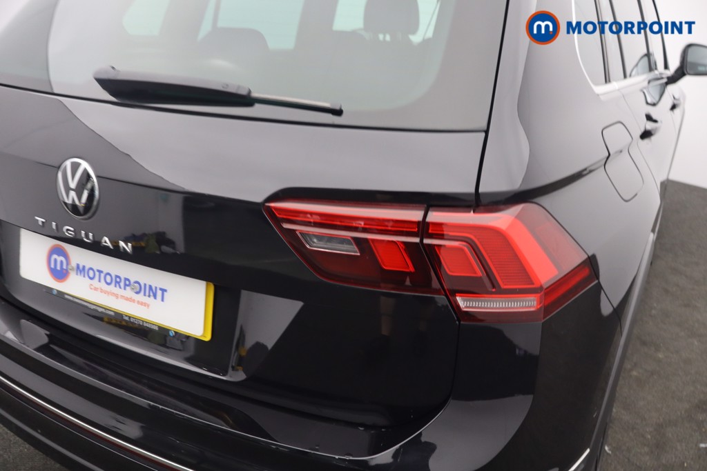 Volkswagen Tiguan R-Line Automatic Petrol SUV - Stock Number (1650407) - 3rd supplementary image