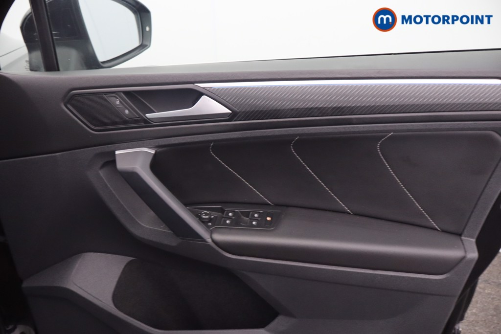 Volkswagen Tiguan R-Line Automatic Petrol SUV - Stock Number (1650407) - 9th supplementary image