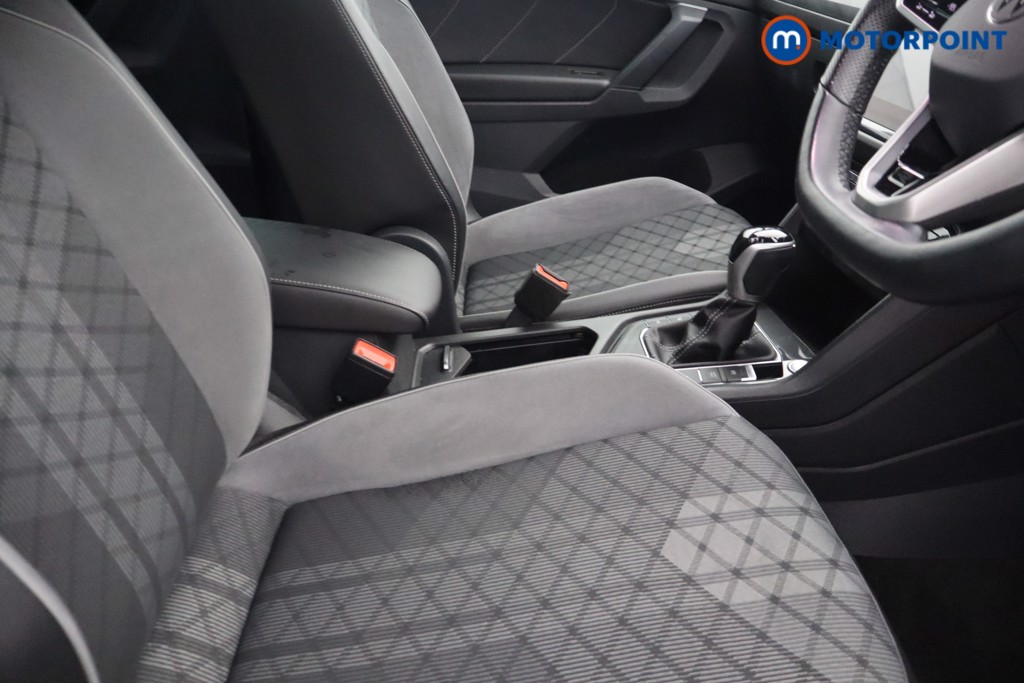 Volkswagen Tiguan R-Line Automatic Petrol SUV - Stock Number (1650407) - 12th supplementary image